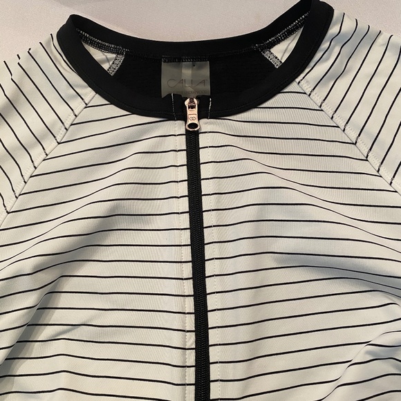 Calia Caviar/Pure White Long Sleeved Rashguard Top - Picture 7 of 14